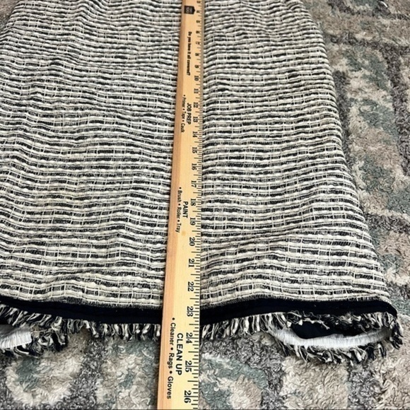 Lafayette 148 New York Womens Pencil Skirt White Textured Back Slit Frayed Hem 8 - Picture 7 of 10